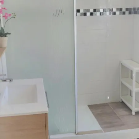 Appartamento Maison T2 Proche Jardin Jacuzzi Et Parking *
